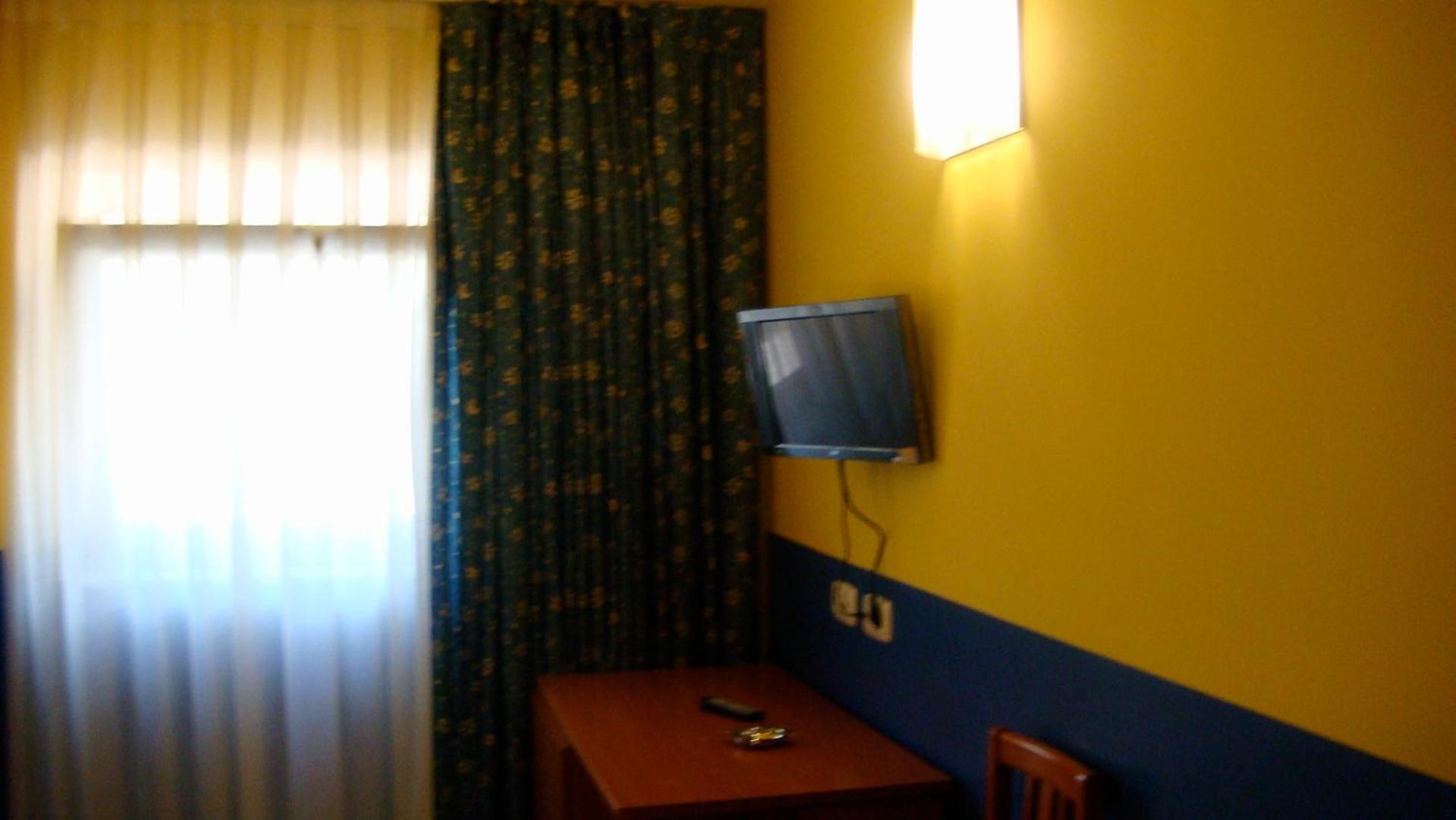 Hotel Blauet By Bossh Hotels El Prat de Llobregat Exterior photo